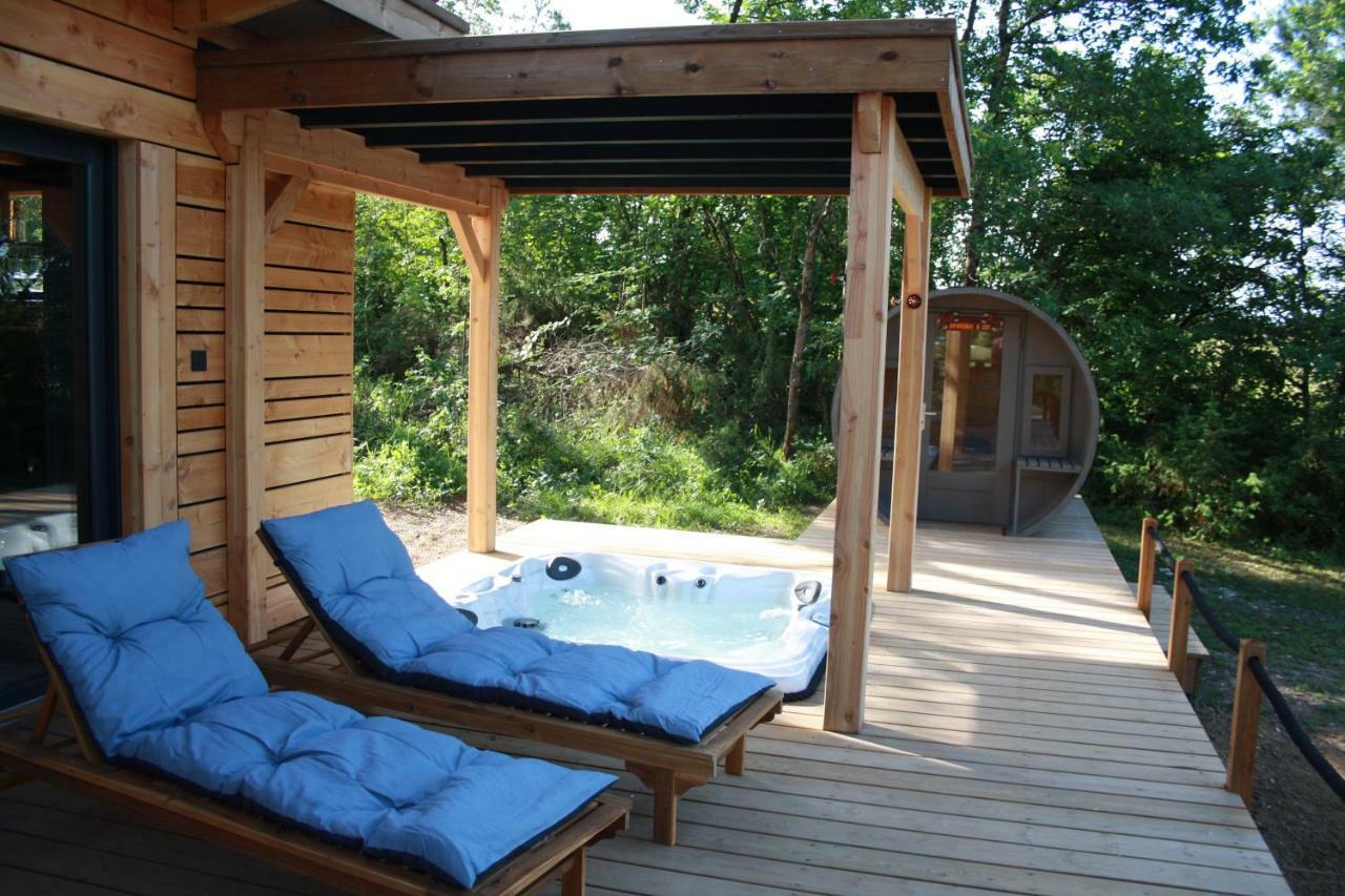 La Cabane A Papi Thenac  Luaran gambar